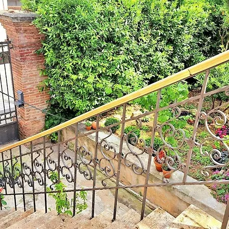 Be Free-central-free Parking-garden-bbq *
