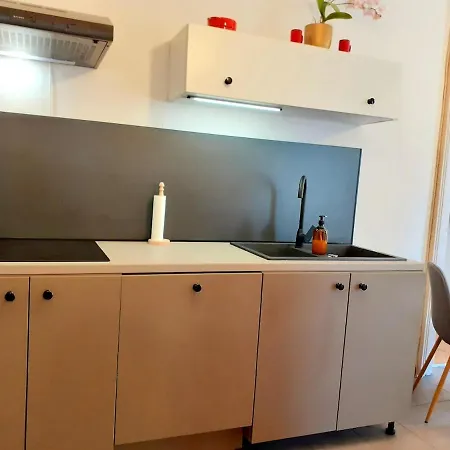 Be Free-central-free Parking-garden-bbq Pula