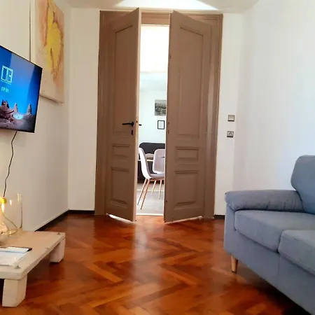 Be Free-central-free Parking-garden-bbq Apartment Pula